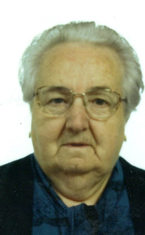 Doña MARÍA ANGELES URBINA BASABE